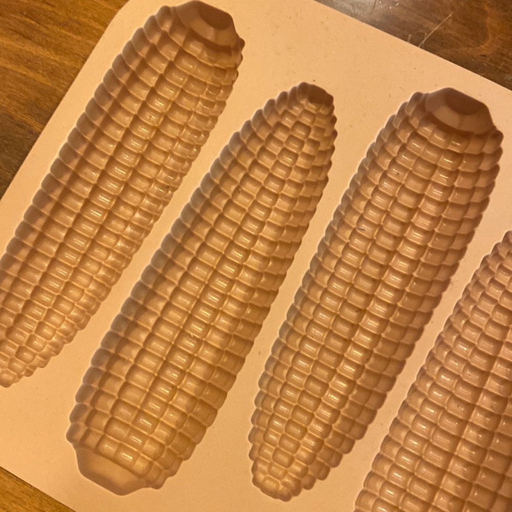 NWOT Silicone Ear of Corn Cake-Let Pan Gelatin Cornbread Thanksgiving Fun Picnic - Picture 2 of 7